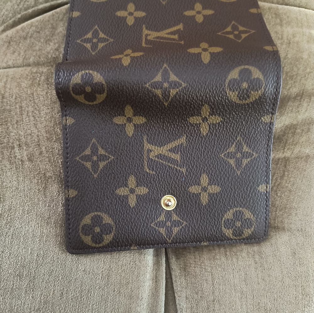 Louis Vuitton wallet - Picture 9 of 13